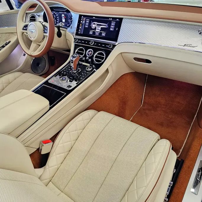 Подержанный Bentley Continental GT Speed III, 6.0 л, 2023 в ОАЭ, Дубай от GE Motors Белый цвет. Европейская | AUTO.AE | Объявление #295584 — фото 12 из 14
