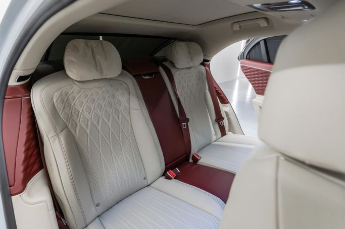 Bentley Flying Spur III, 2020 business sedan for rent in Dubai by POF RENTAL, silver color | AUTO.AE