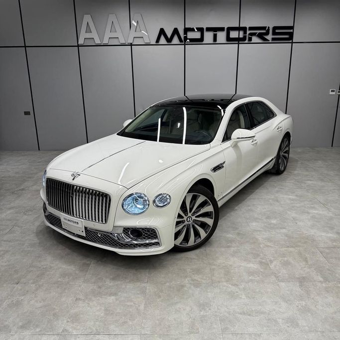 Used Bentley Flying Spur III, 6.0 l, 2021 in Dubai by AAA Motors, White color. Other | AUTO.AE