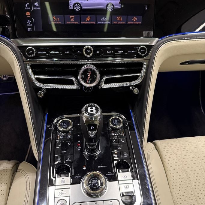 Used Bentley Flying Spur III, 6.0 l, 2021 in Dubai by AAA Motors, White color. Other | AUTO.AE