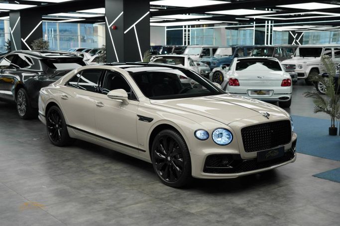 Новый Bentley Flying Spur III, 2.9 л, 2023 в Дубае от Pearl Motors Белый цвет. Other | AUTO.AE