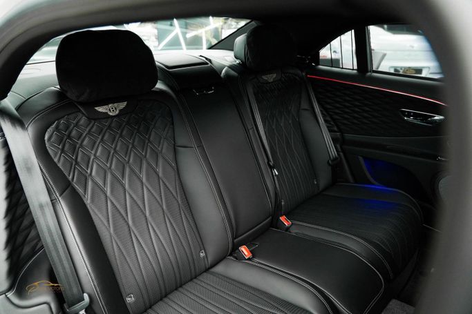 Новый Bentley Flying Spur III, 2.9 л, 2023 в Дубае от Pearl Motors Белый цвет. Other | AUTO.AE