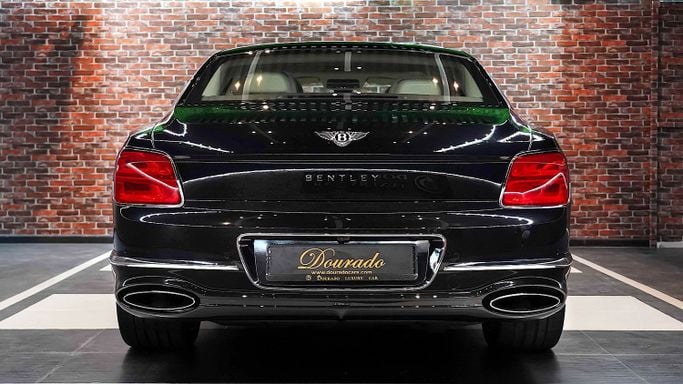 Новый Bentley Flying Spur III, 6.0 л, 2023 в Дубае от Dourado Luxury Car Черный цвет. Европейская | AUTO.AE