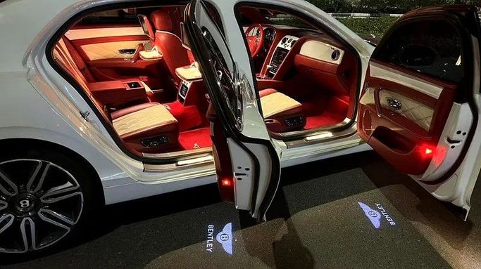 Used Bentley Flying Spur II, 6.0 l, 2016 in Dubai by 66 Motors, White color. GCC Specs | AUTO.AE