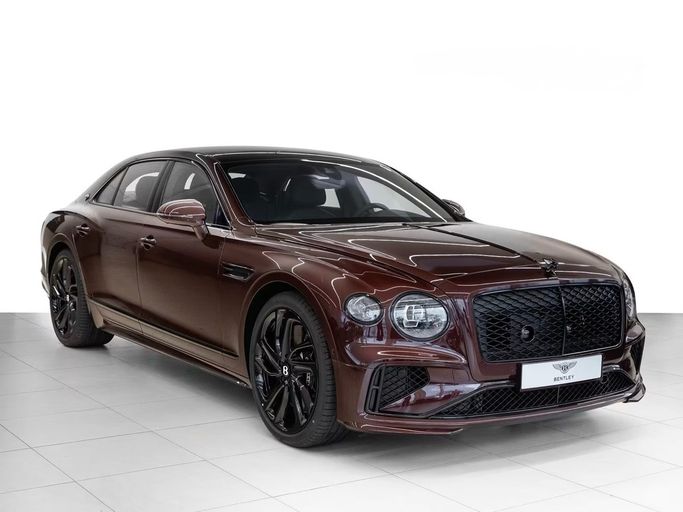 مستعملة Bentley Flying Spur رابعاً, 4.0 l, 2025 في في دبي من Fair Import، اللون عنابي. المواصفات الأوروبية | AUTO.AE | إعلان #272638