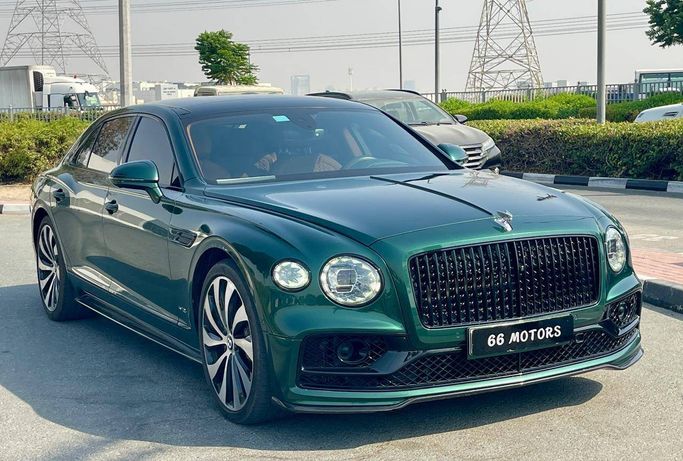 Подержанный Bentley Flying Spur III, 6.0 л, 2021 в Дубае от 66 Motors Зеленый цвет. GCC | AUTO.AE | Объявление #272648