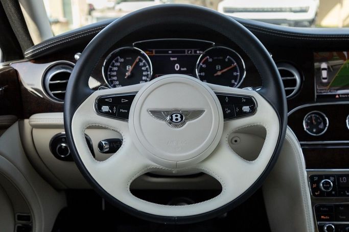 Used Bentley Mulsanne II, 6.8 l, 2016 in Dubai by Linda Cars, Black color. GCC Specs | AUTO.AE