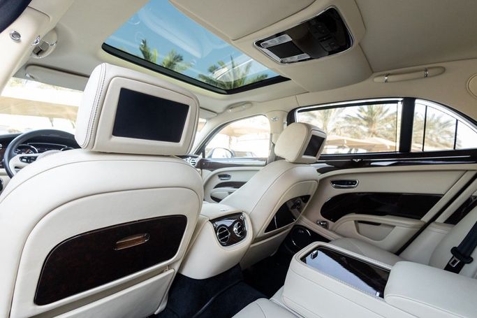 Used Bentley Mulsanne II, 6.8 l, 2016 in Dubai by Linda Cars, Black color. GCC Specs | AUTO.AE