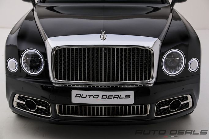 Подержанный Bentley Mulsanne Speed II Рестайлинг, 6.8 л, 2019 в Дубае от AUTO DEALS Черный цвет. GCC | AUTO.AE