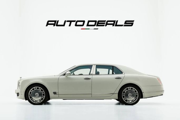 Подержанный Bentley Mulsanne II, 6.8 л, 2011 в Дубае от AUTO DEALS Белый цвет. GCC | AUTO.AE