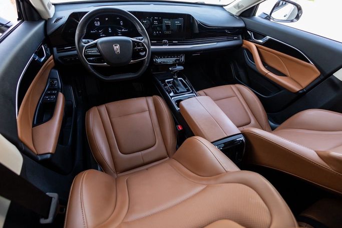 Подержанный Bestune B70 I, 1.5 л, 2023 в Дубае от Linda Cars Белый цвет. GCC | AUTO.AE