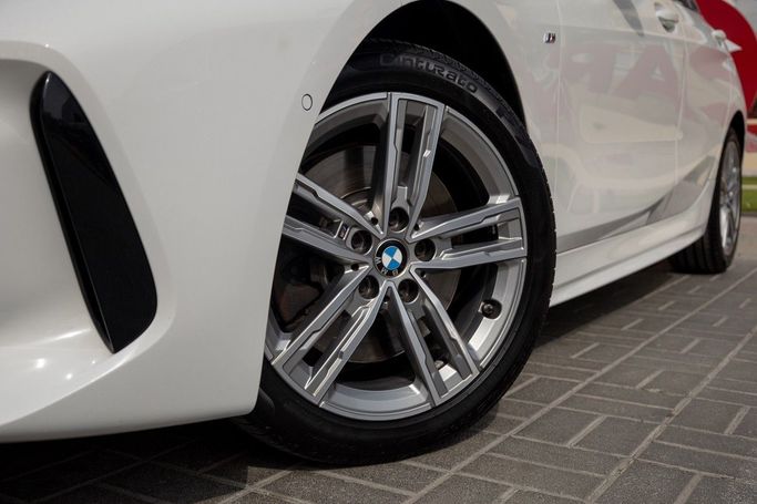 Used BMW 1 Series 120i III (F40), 2.0 l, 2021 in Dubai by Linda Cars, White color. GCC Specs | AUTO.AE