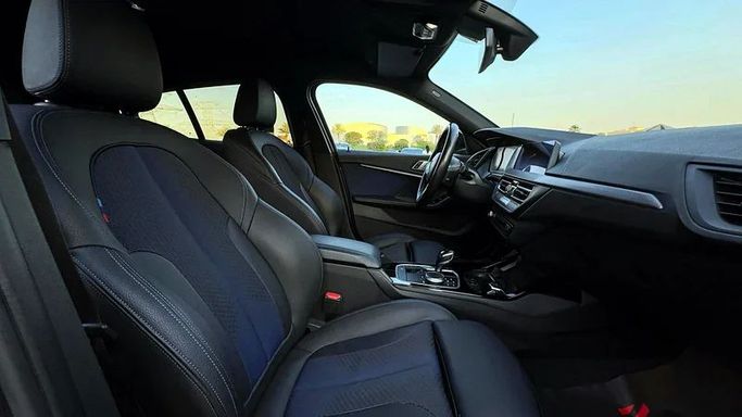 Подержанный BMW 1 Series 118i III (F52) Рестайлинг, 1.5 л, 2020 в Дубае от MBA Motors Серый цвет. Европейская | AUTO.AE