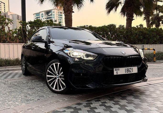 BMW 2 Series 228i F44, 2023 седан gran coupe  класса в Дубае от Kleemol Car Rental Dubai черный цвет | AUTO.AE | Объявление #1973