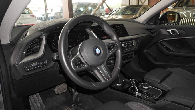 Новый BMW 2 Series 230i G42 Рестайлинг, 2.0 л, 2024 в Дубае от 777 CARS Серебристый цвет. Китайская | AUTO.AE