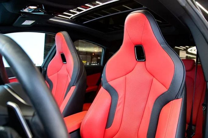 Подержанный BMW 2 Series M235i xDrive F44, 2.0 л, 2023 в Дубае от Exotic Cars Красный цвет. GCC | AUTO.AE