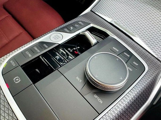 Подержанный BMW 2 Series M240i G42 Рестайлинг, 3.0 л, 2024 в Дубае от Zeus Motors Черный цвет. GCC | AUTO.AE