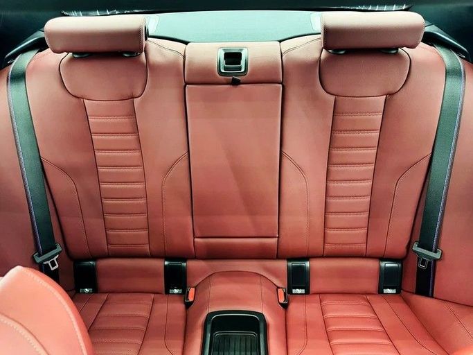 Подержанный BMW 2 Series M240i G42 Рестайлинг, 3.0 л, 2024 в Дубае от Zeus Motors Черный цвет. GCC | AUTO.AE