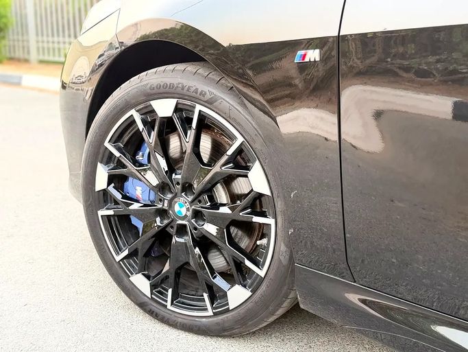 Подержанный BMW 2 Series M235i xDrive F74/78, 2.0 л, 2025 в ОАЭ, Дубай от Global Network Motors  Черный цвет. Корейская | AUTO.AE | Объявление #294590 — фото 14 из 16