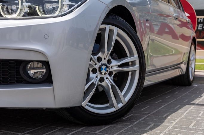 Used BMW 3 Series 318i VI (F3x) Facelift, 1.5 l, 2018 in Dubai by Linda Cars, Silver color. GCC Specs | AUTO.AE