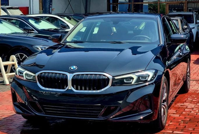 New BMW 3 Series 318i VII (G2x) Facelift 2, 2.0 l, 2025 in Dubai by Auto Gallery DXB, Black color. GCC Specs | AUTO.AE