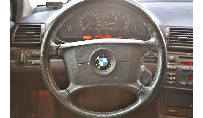 Used BMW 3 Series 320i IV (E46), 2.0 l, 2003 in Dubai by Prestige motors, Green color. Japanese Specs | AUTO.AE