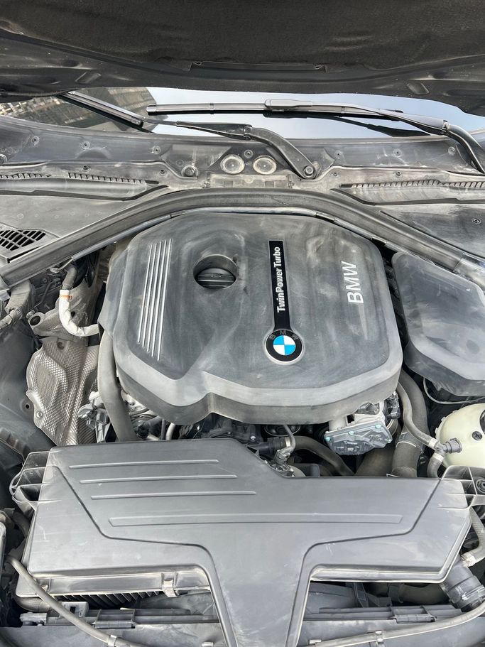 Used BMW 3 Series 320i xDrive VI (F3x) Facelift, 2.0 l, 2018 in Dubai, Grey color. GCC Specs | AUTO.AE