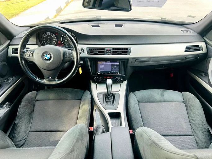 Подержанный BMW 3 Series 325i V (E90/E91/E92/E93), 2.5 л, 2006 в Дубае от Mirza Automobile FZE Черный цвет. Японская | AUTO.AE