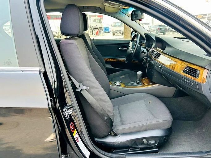 Подержанный BMW 3 Series 325i V (E90/E91/E92/E93), 2.5 л, 2006 в Дубае от Mirza Automobile FZE Черный цвет. Японская | AUTO.AE