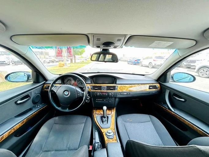 Подержанный BMW 3 Series 325i V (E90/E91/E92/E93), 2.5 л, 2006 в Дубае от Mirza Automobile FZE Черный цвет. Японская | AUTO.AE