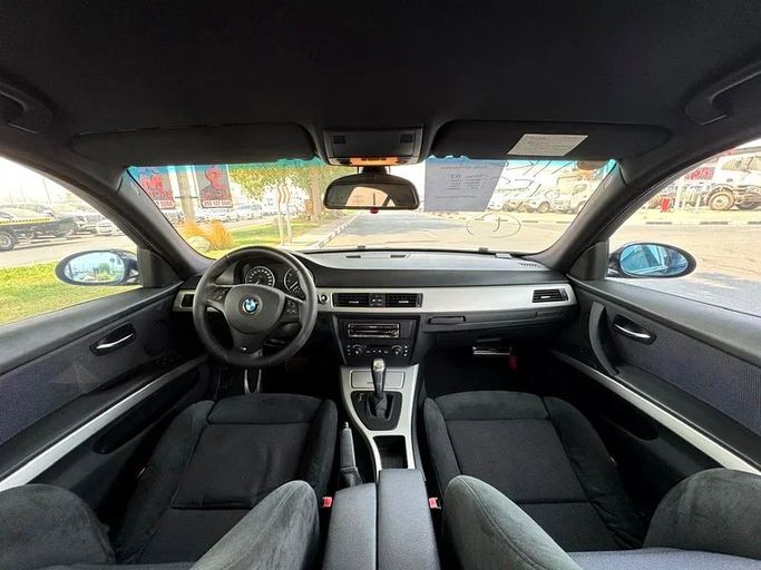 Подержанный BMW 3 Series 325i V (E90/E91/E92/E93), 2.5 л, 2006 в Дубае от Mirza Automobile FZE Черный цвет. Японская | AUTO.AE