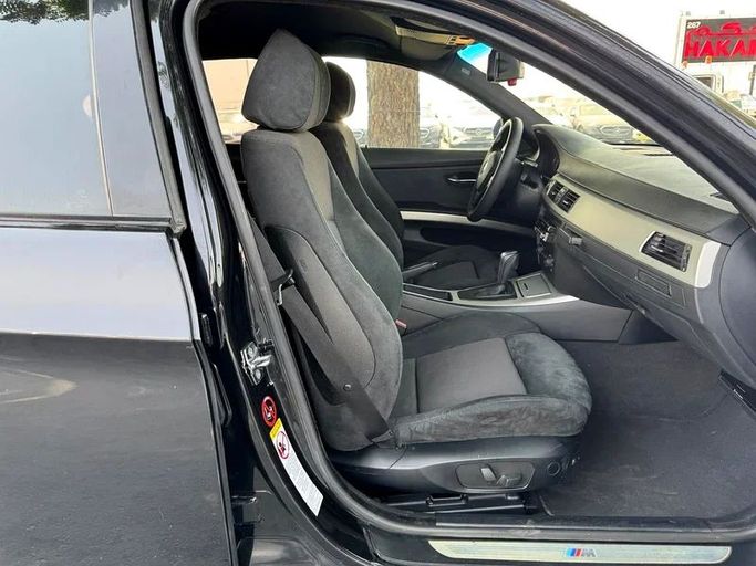 Подержанный BMW 3 Series 325i V (E90/E91/E92/E93), 2.5 л, 2006 в Дубае от Mirza Automobile FZE Черный цвет. Японская | AUTO.AE