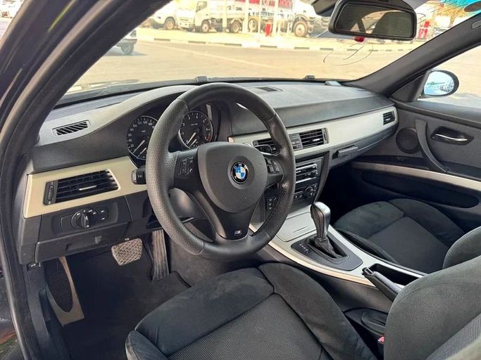 Подержанный BMW 3 Series 325i V (E90/E91/E92/E93), 2.5 л, 2006 в Дубае от Mirza Automobile FZE Черный цвет. Японская | AUTO.AE