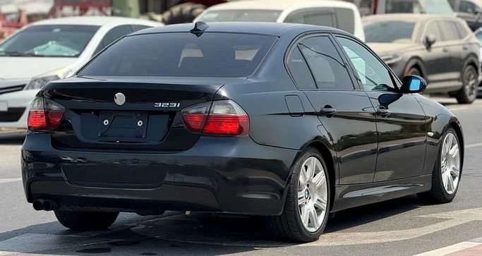 Подержанный BMW 3 Series 325i V (E90/E91/E92/E93), 2.5 л, 2006 в Дубае от Mirza Automobile FZE Черный цвет. Японская | AUTO.AE