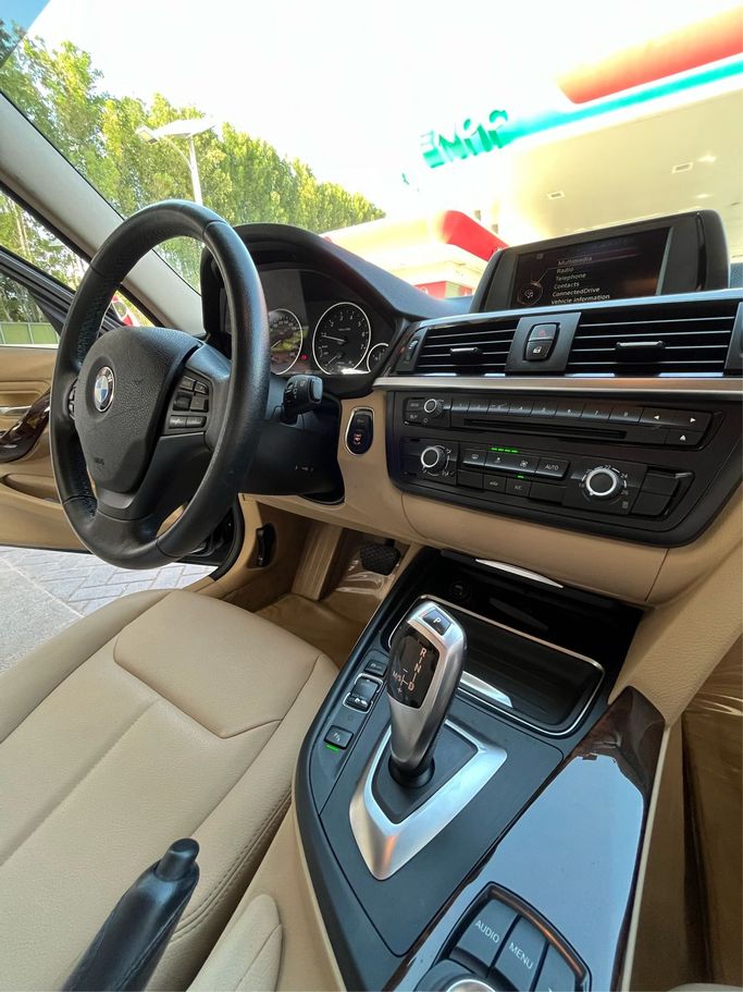 Used BMW 3 Series 318i VI (F3x) Facelift, 1.5 l, 2015 in Dubai, Blue color. GCC Specs | AUTO.AE