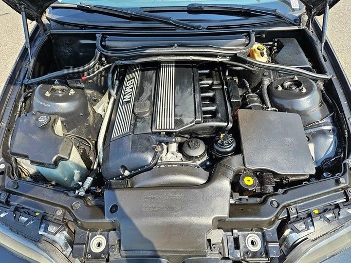 Подержанный BMW 3 Series 325i IV (E46) Рестайлинг, 2.5 л, 2002 в Дубае от Irfan Motors Черный цвет. Японская | AUTO.AE