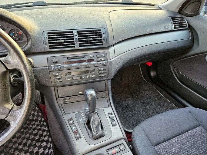 Подержанный BMW 3 Series 325i IV (E46), 2.5 л, 2002 в Дубае от Irfan Motors Синий цвет. Японская | AUTO.AE