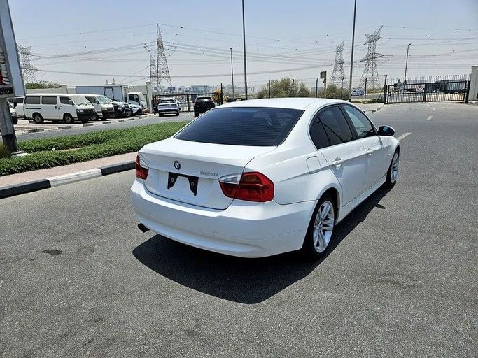 Used BMW 3 Series 325i IV (E46) Facelift, 2.5 l, 2006 in Dubai by Irfan Motors, White color. Japanese Specs | AUTO.AE