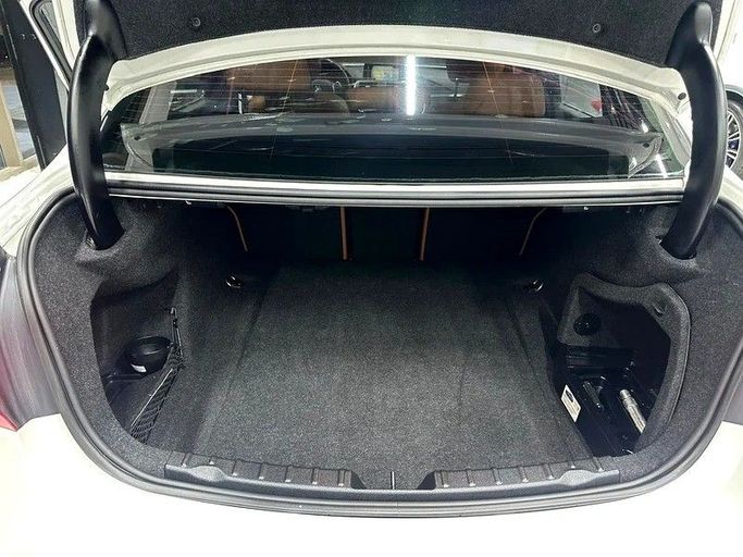 Подержанный BMW 3 Series 330i xDrive VI (F3x) Рестайлинг, 2.0 л, 2018 в Дубае от F1 Motors Белый цвет. Американская | AUTO.AE