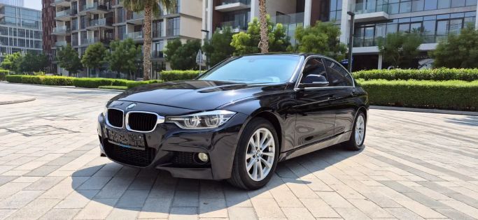 مستعملة BMW 3 Series 318i عملية فيس ليفت VI (F3x), 1.5 l, 2018 في في دبي من Auto Bank Trading، اللون أسود. مواصفات الخليج | AUTO.AE
