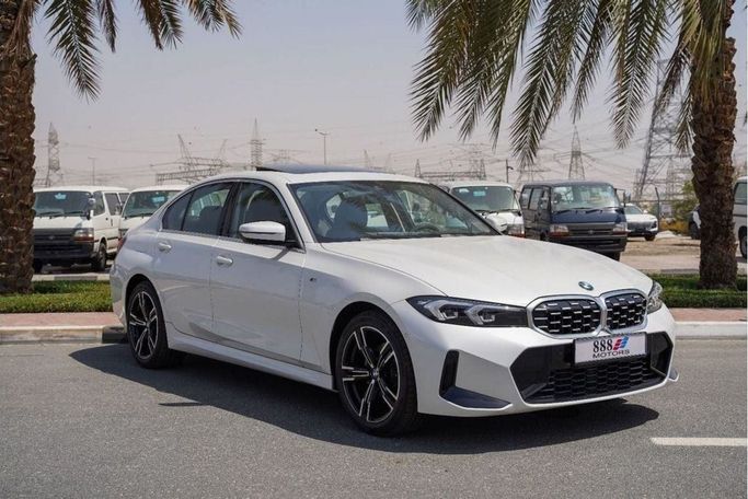 جديدة BMW 3 Series 325i عملية فيس ليفت VII (G2x), 2.0 l, 2025 في في دبي من 888 MOTORS FZCO، اللون أبيض. المواصفات الصينية | AUTO.AE