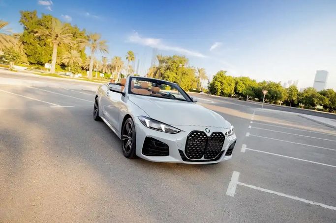 BMW 4 Series 420i ز 22، ز 23، ز 26, 2025 قياسي قابلة للتحويل للتأجير في في دبي من GOLDEN GEARS RENT CAR LLC، اللون فضي | AUTO.AE | إعلان #1734