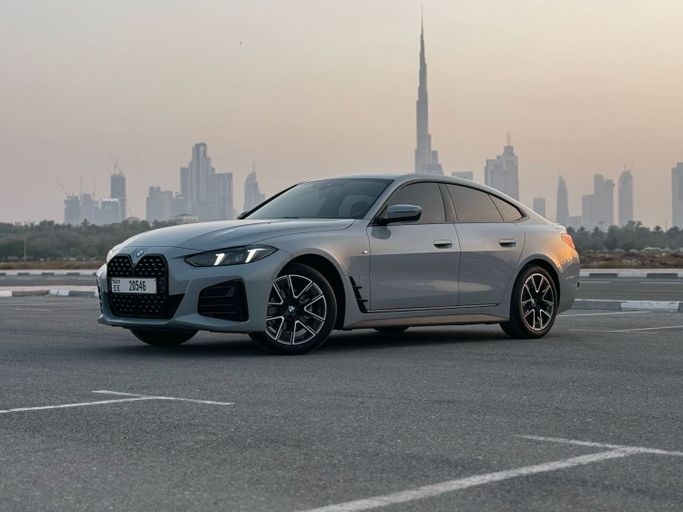 BMW 4 Series 420i G22, G23, G26 Facelift, 2025 business liftback gran coupe for rent in Dubai by Lite Rent, grey color | AUTO.AE