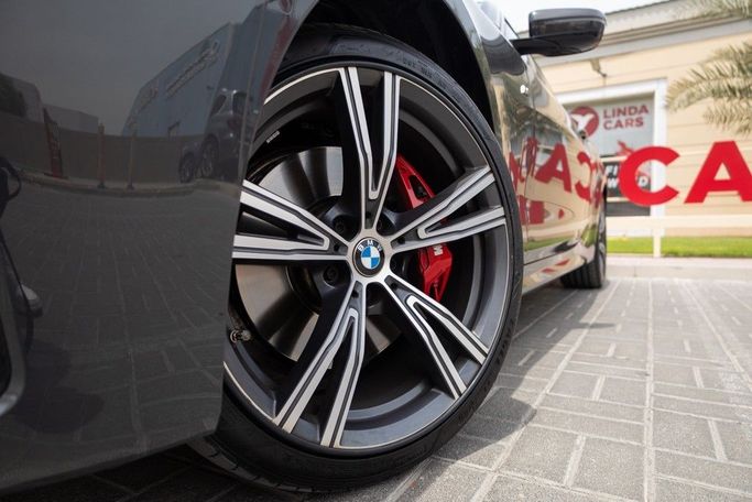 Подержанный BMW 4 Series M440i xDrive G22, G23, G26 Рестайлинг, 3.0 л, 2024 в Дубае от Linda Cars Серый цвет. GCC | AUTO.AE