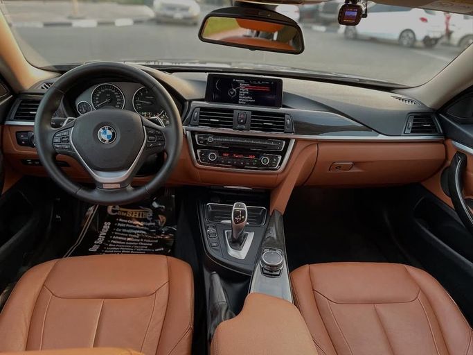Used BMW 4 Series 435i F32/F33/F36, 3.0 l, 2015 in Dubai by Japan Motors, Navy Blue color. Japanese Specs | AUTO.AE