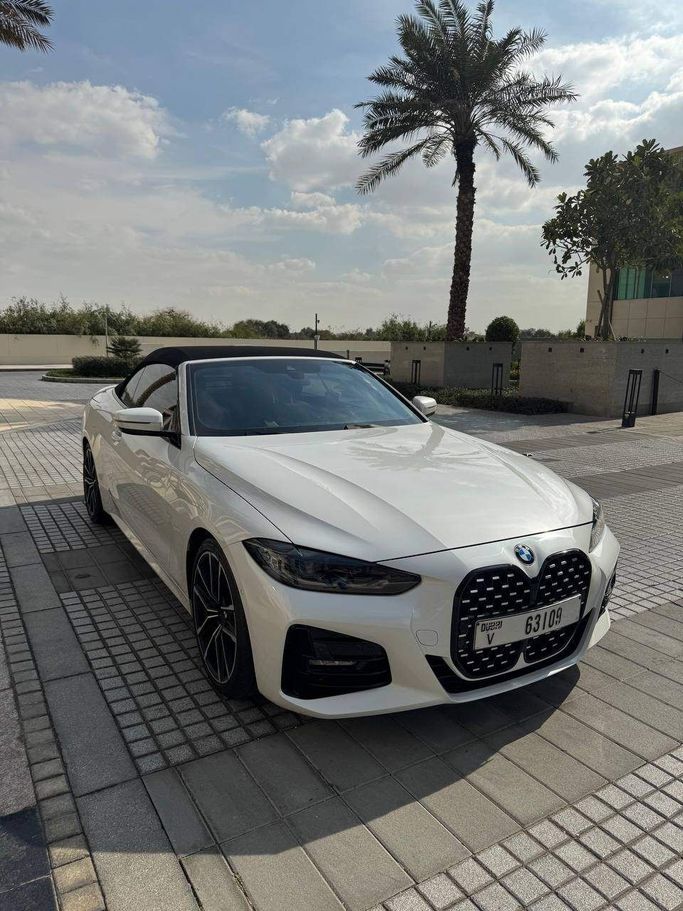 Подержанный BMW 4 Series 430i G22, G23, G26, 2.0 л, 2022 в Дубае Белый цвет. GCC | AUTO.AE