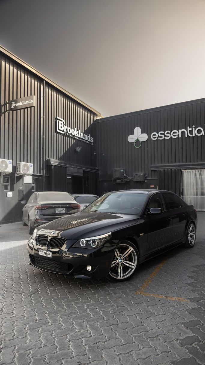 Used BMW 5 Series 530i V (E60/E61) Facelift, 3.0 l, 2007 in Dubai, Blue color. Japanese Specs | AUTO.AE