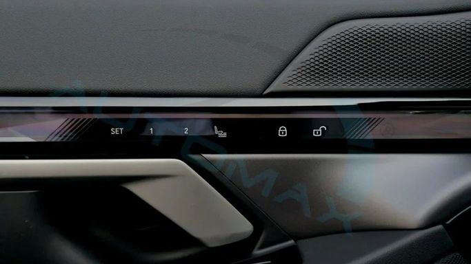 Новый BMW 5 Series 520i VIII (G60/G61/G68), 2.0 л, 2025 в Дубае от Auto Max Group Серый цвет. GCC | AUTO.AE