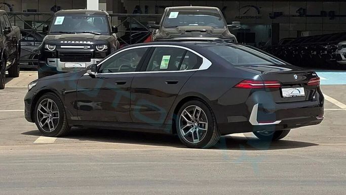 New BMW 5 Series 530Li VIII (G60/G61/G68), 2.0 l, 2025 in Dubai by Auto Max Group, Grey color. GCC Specs | AUTO.AE