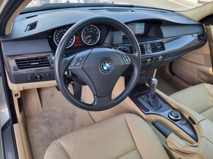 Used BMW 5 Series 525i V (E60/E61), 2.5 l, 2006 in Dubai by Saeed Auto, Brown color. Japanese Specs | AUTO.AE